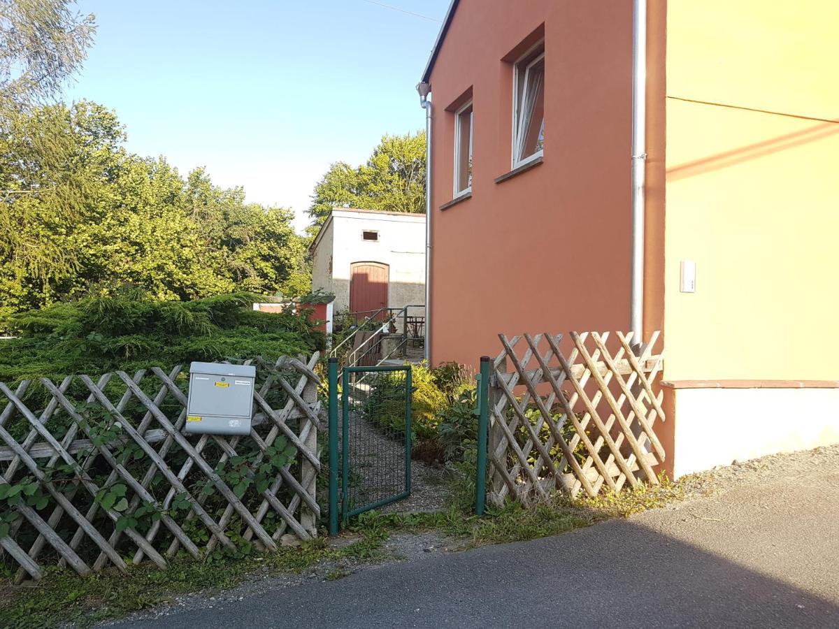 Ferienwohnung Ost - Alte Schule Sachswitz Greiz Exterior foto